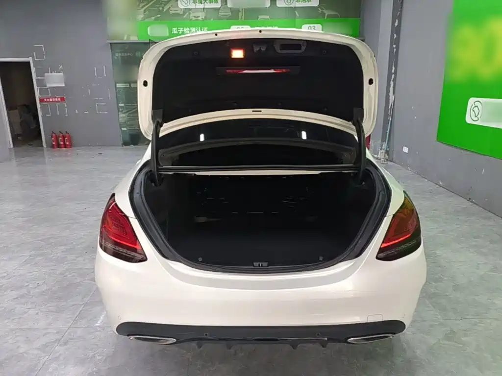 Mercedes-Benz C-Class — миниатюра 19