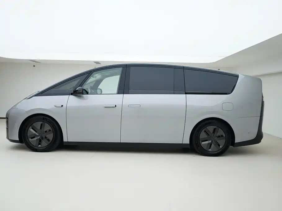 Li Auto Li MEGA — миниатюра 3