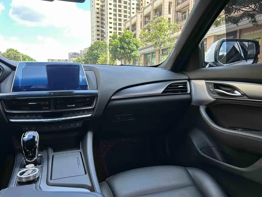 Cadillac CT5 — миниатюра 27