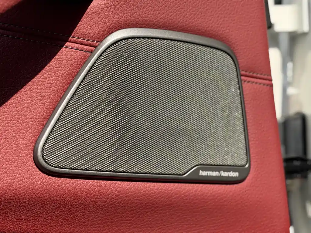 BMW 5 Series — миниатюра 10