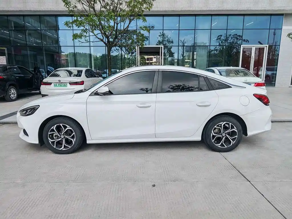 MG MG5 — миниатюра 3
