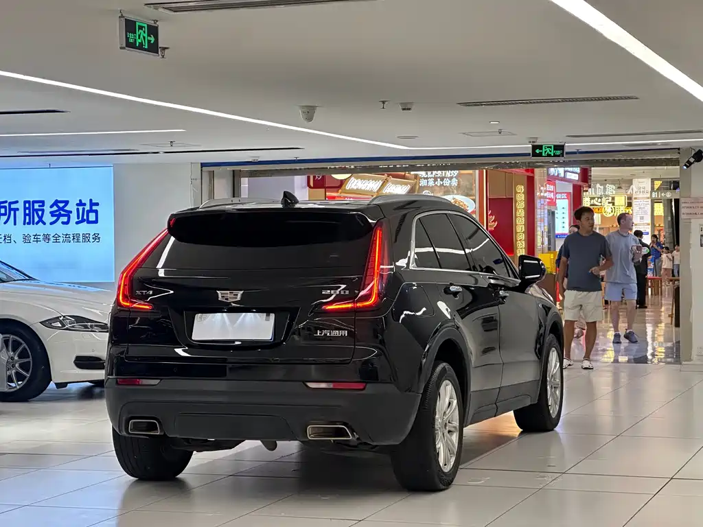 Cadillac XT4 — миниатюра 5
