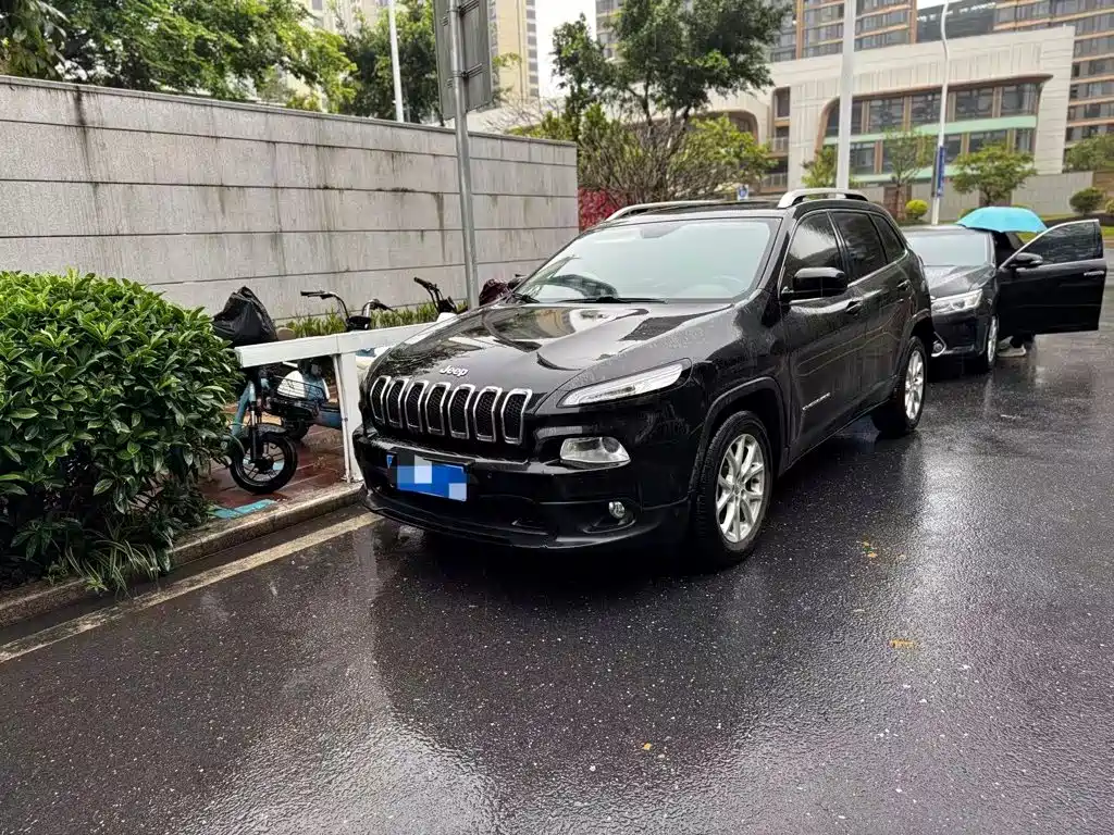 Jeep Cherokee