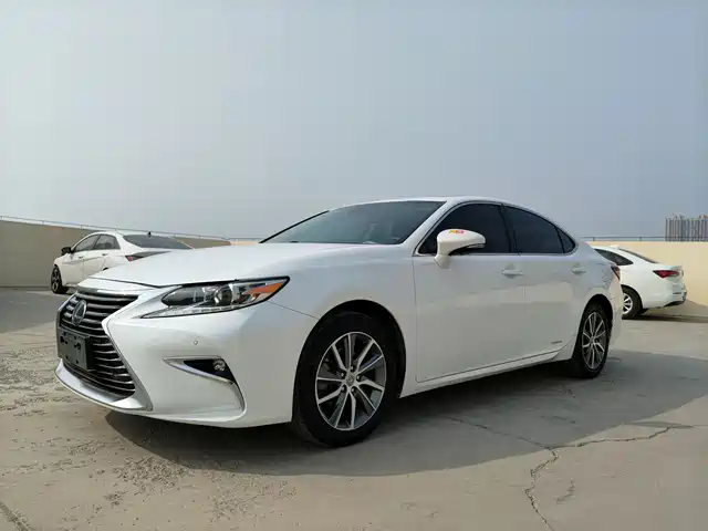 LEXUS ES 2016