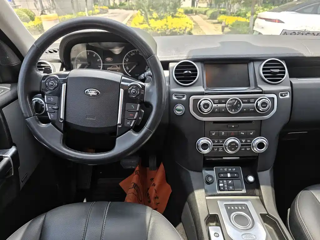Land Rover Discovery 2016 3.0 SC V6 HSE