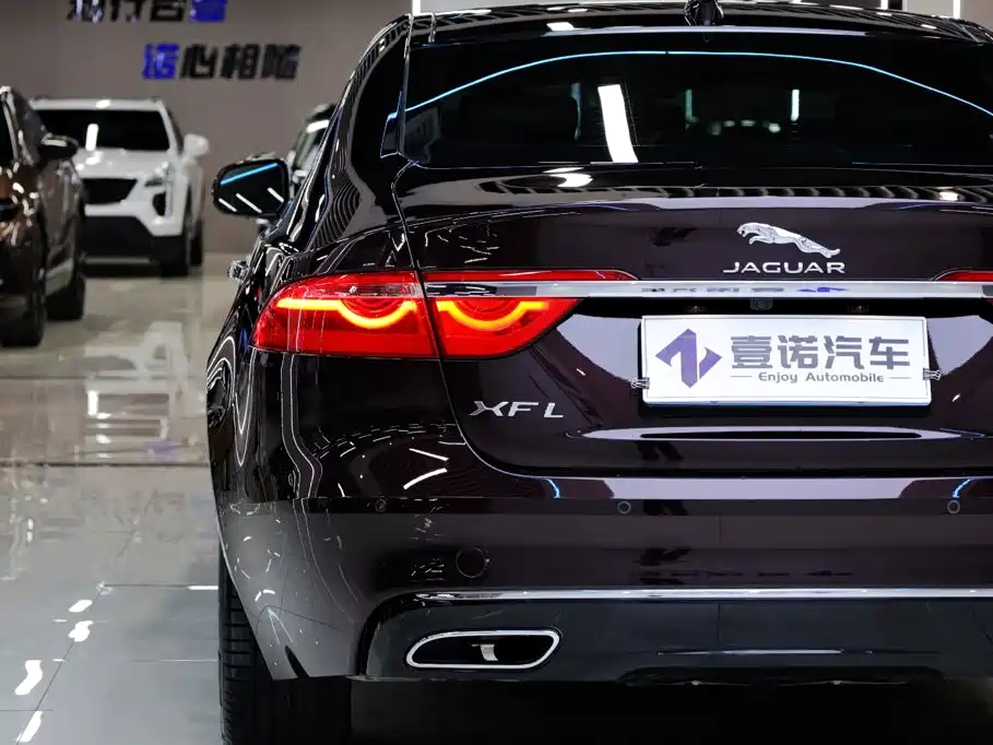 Jaguar XFL — миниатюра 8