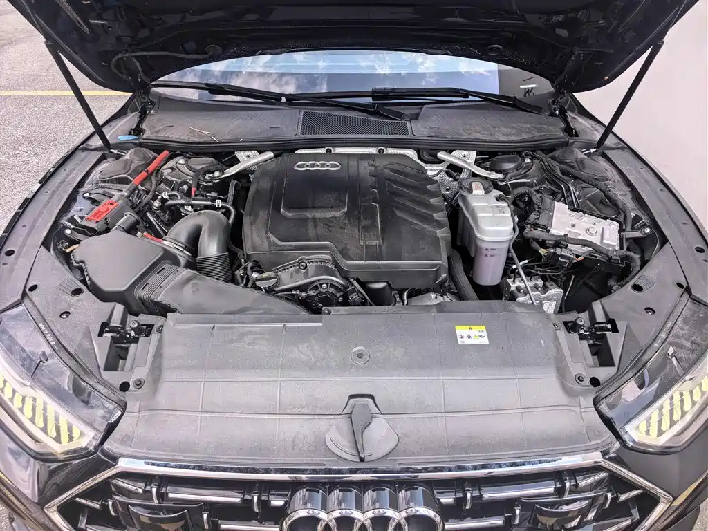 Audi A7L — миниатюра 9