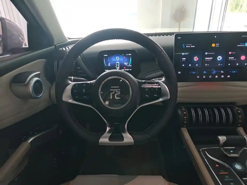 BYD Yuan Plus — миниатюра 11