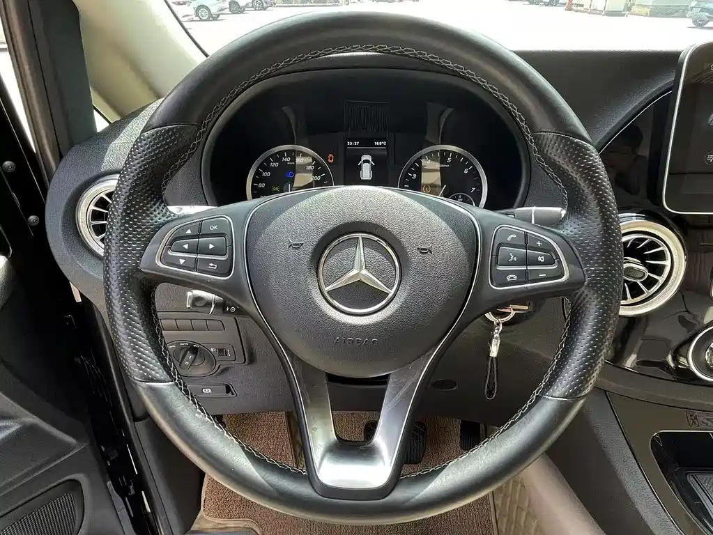 Mercedes-Benz Vito - фото 7