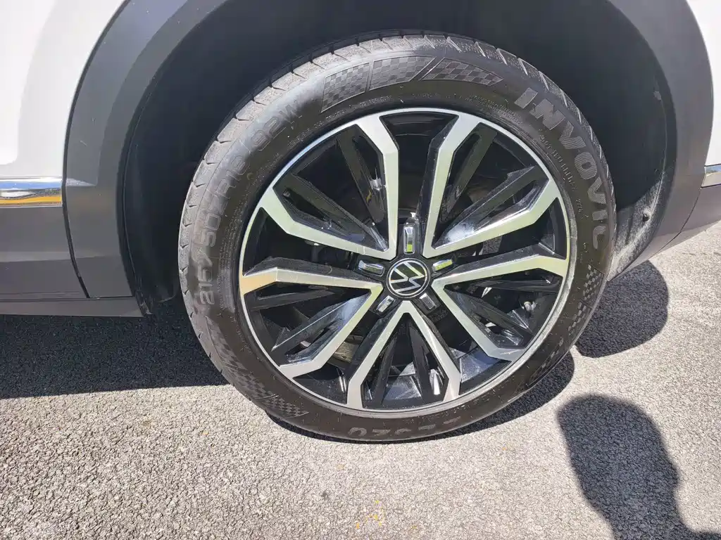 Volkswagen T-Roc — миниатюра 12