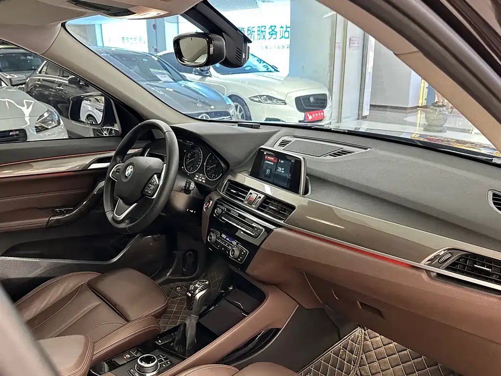 BMW X1 — миниатюра 13