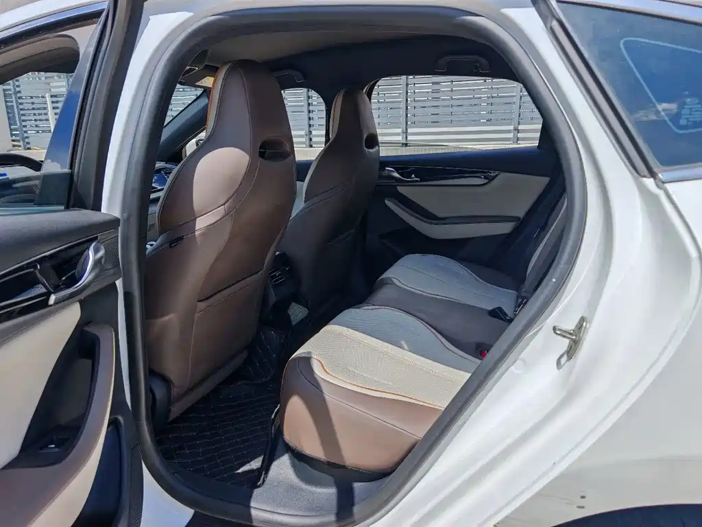 BYD Qin PLUS — миниатюра 10
