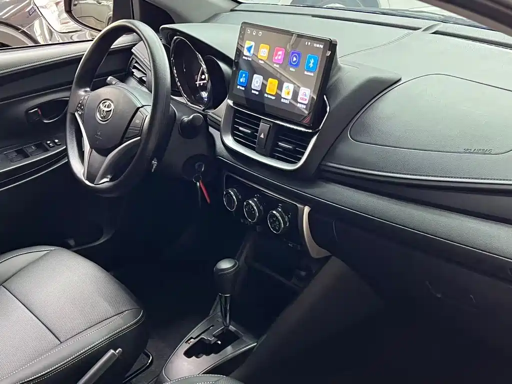 Toyota Yaris L — миниатюра 18