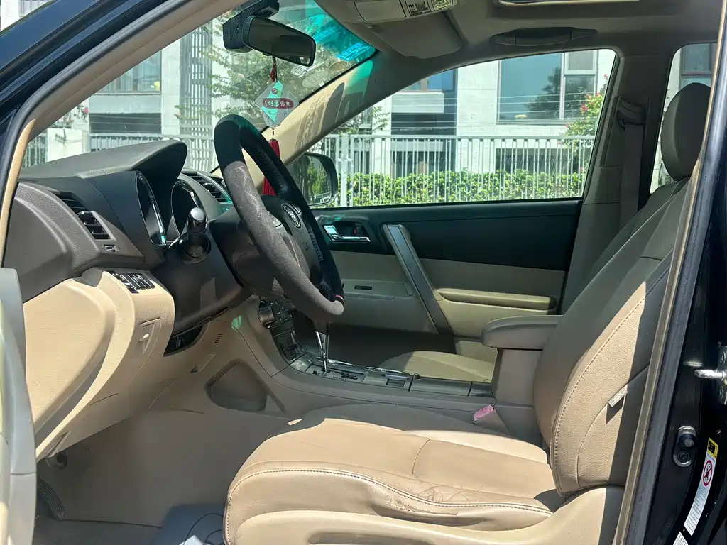Toyota Highlander — миниатюра 8
