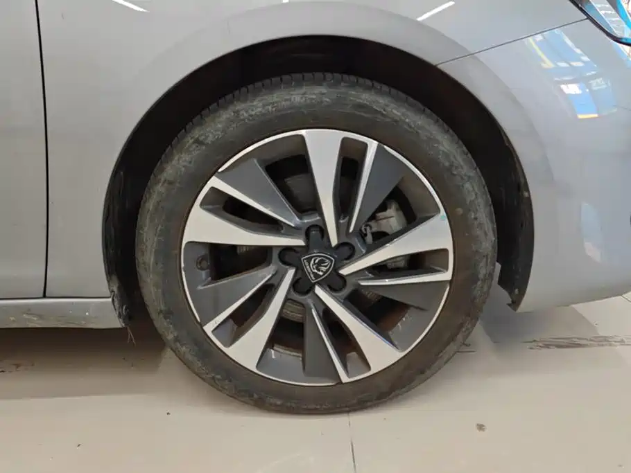 Peugeot 408 — миниатюра 6