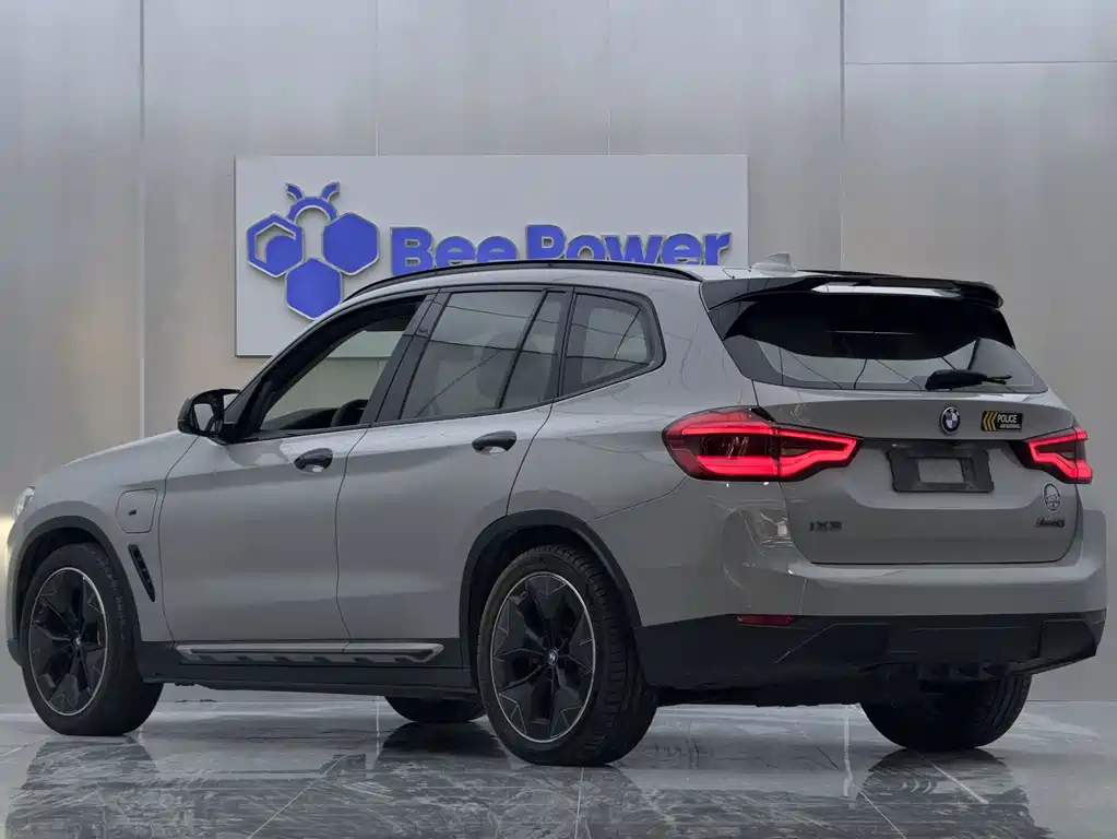 BMW iX3 — миниатюра 16