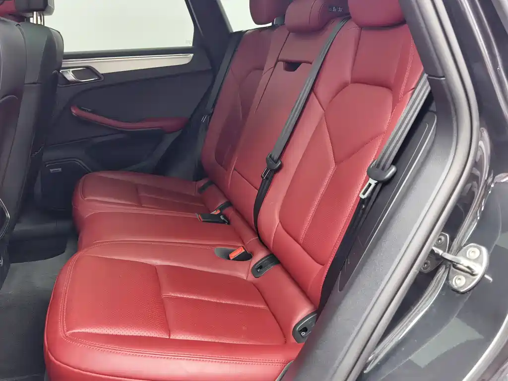Porsche Macan — миниатюра 10