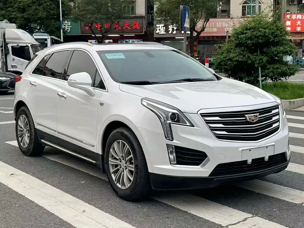 Cadillac XT5 — миниатюра 3