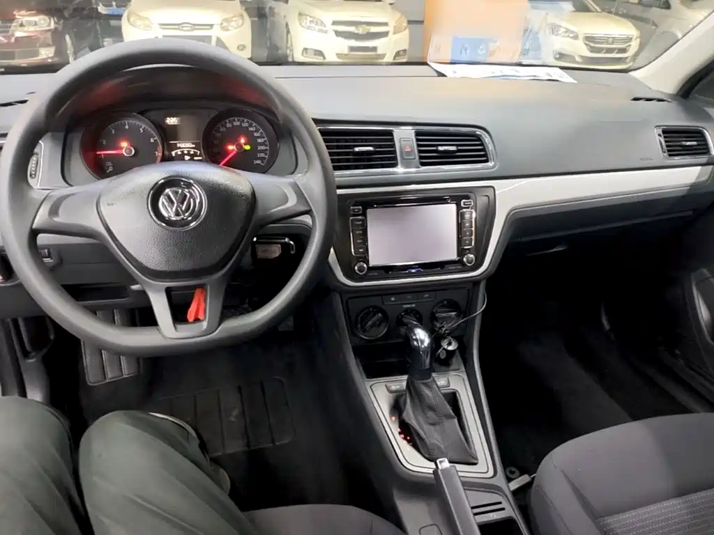 Volkswagen Lavida — миниатюра 10
