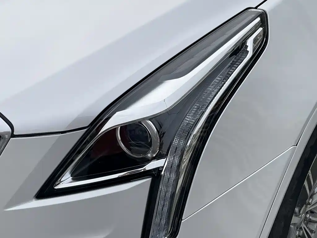 Cadillac XT5 — миниатюра 13