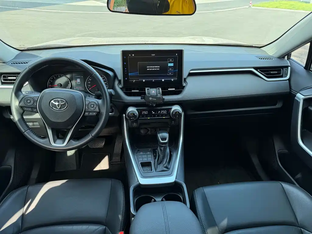 Toyota Wildlander — миниатюра 6