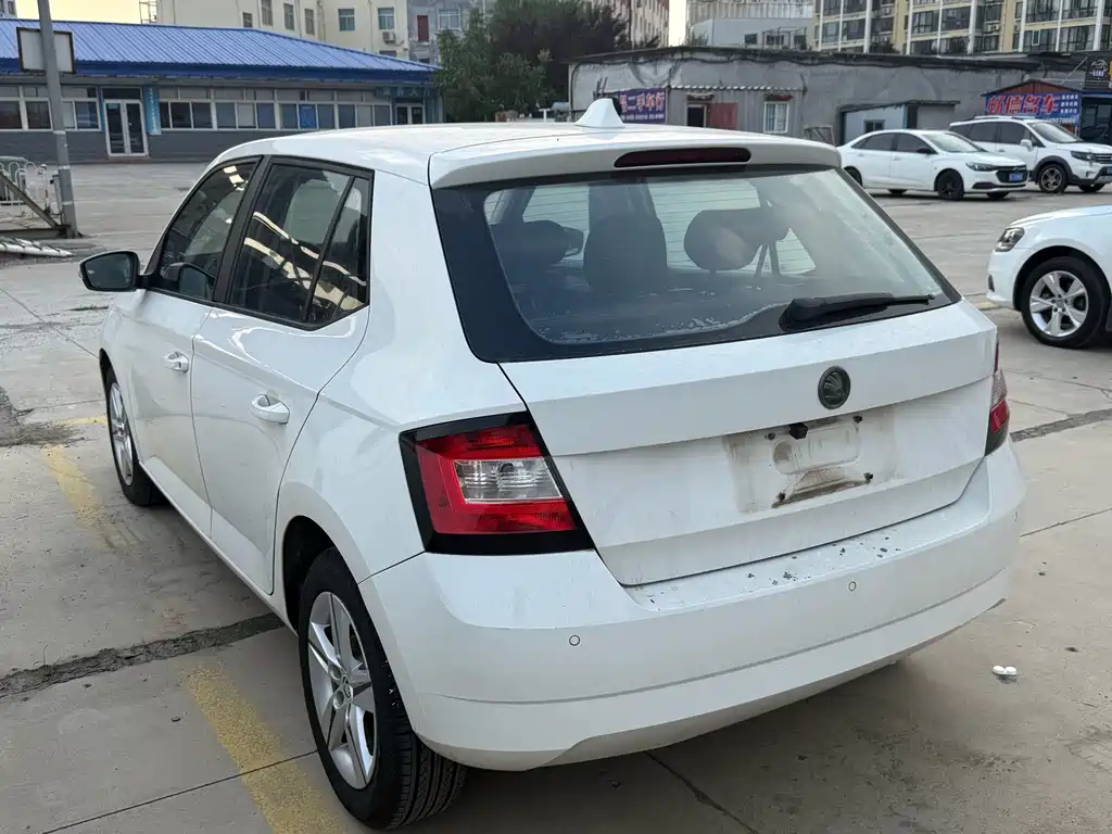 Skoda Fabia — миниатюра 3