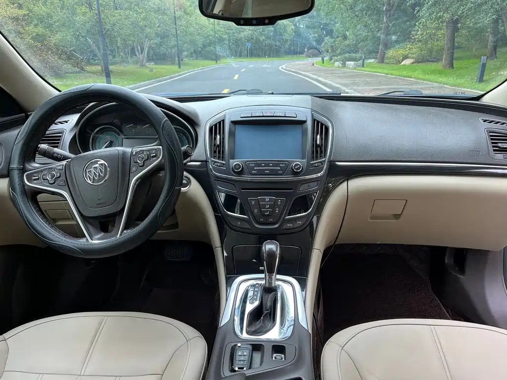 Buick Regal — миниатюра 12