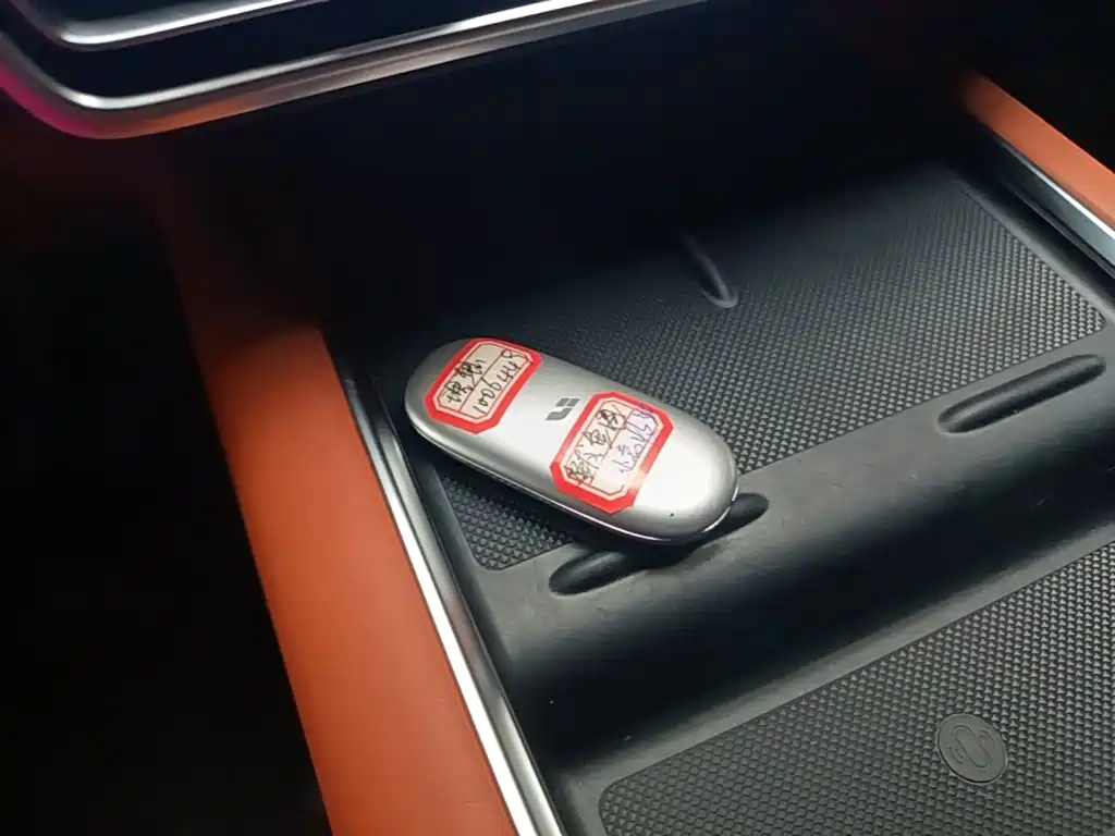 Li Auto Li L9 — миниатюра 9