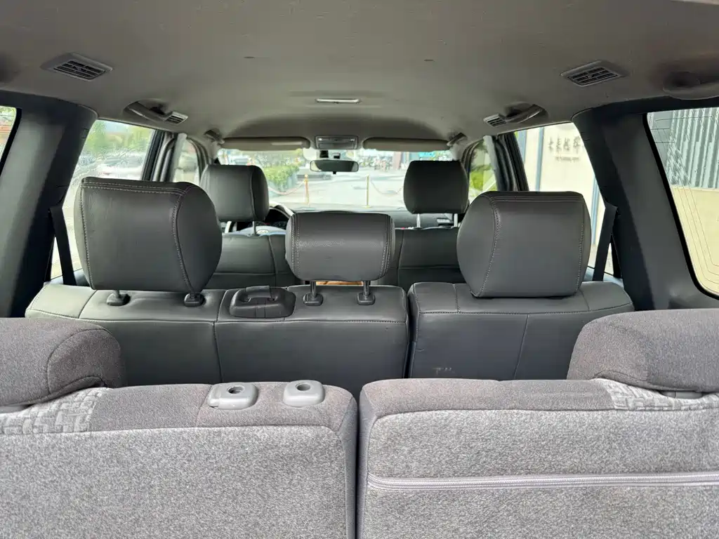 Toyota Land Cruiser Prado 03 2.7L AT