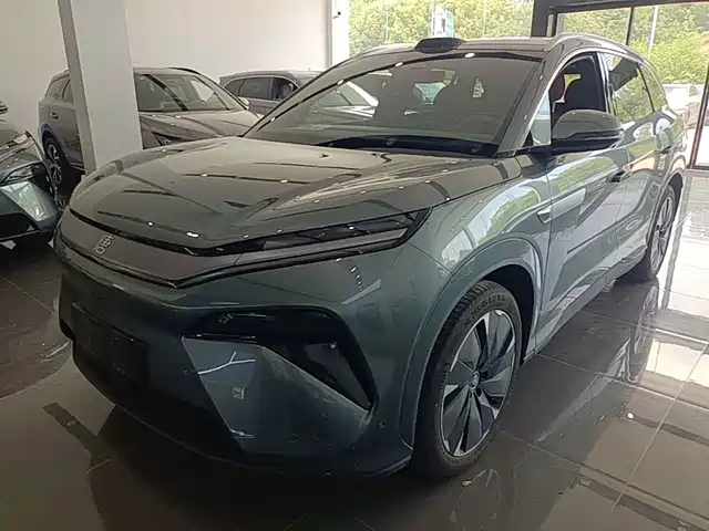 2025 BYD Tang