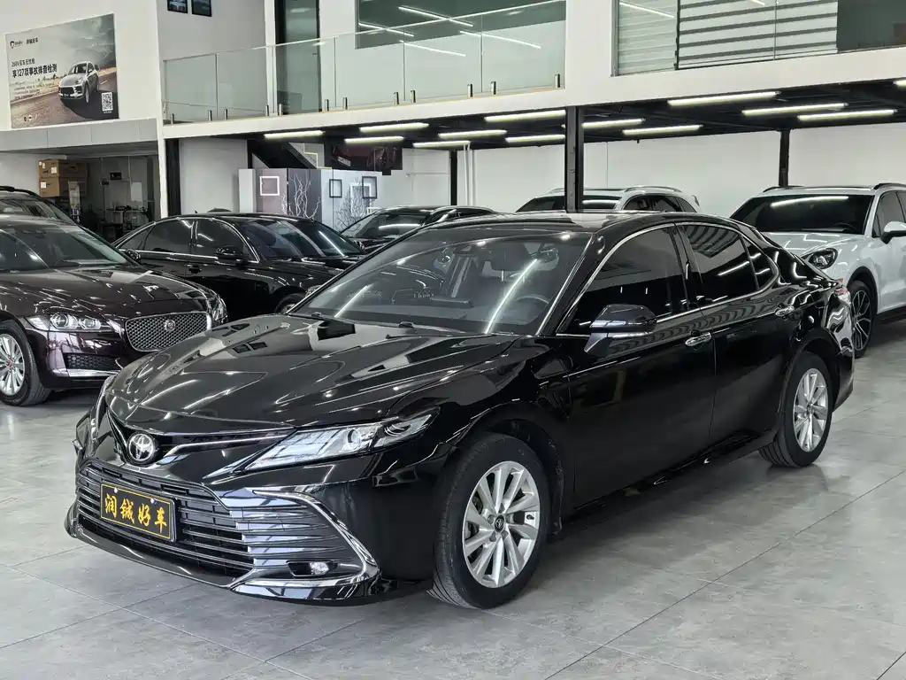 Toyota Camry 2021