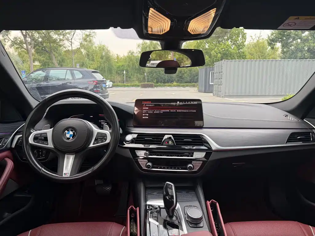 BMW 5 Series — миниатюра 14