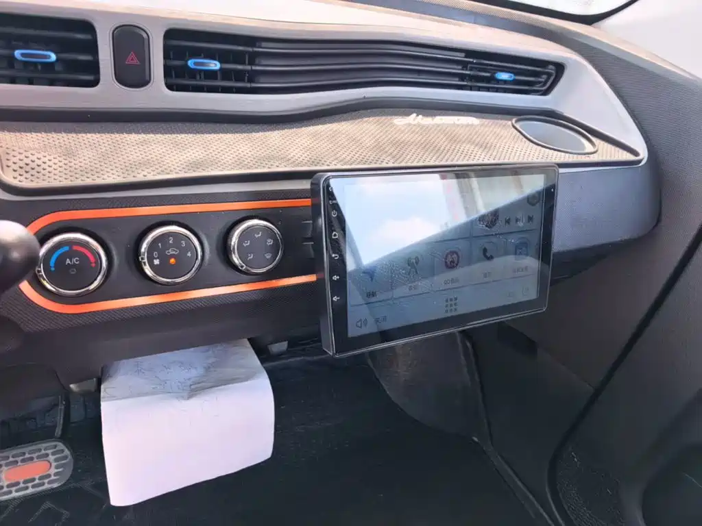 Wuling MINIEV — миниатюра 13