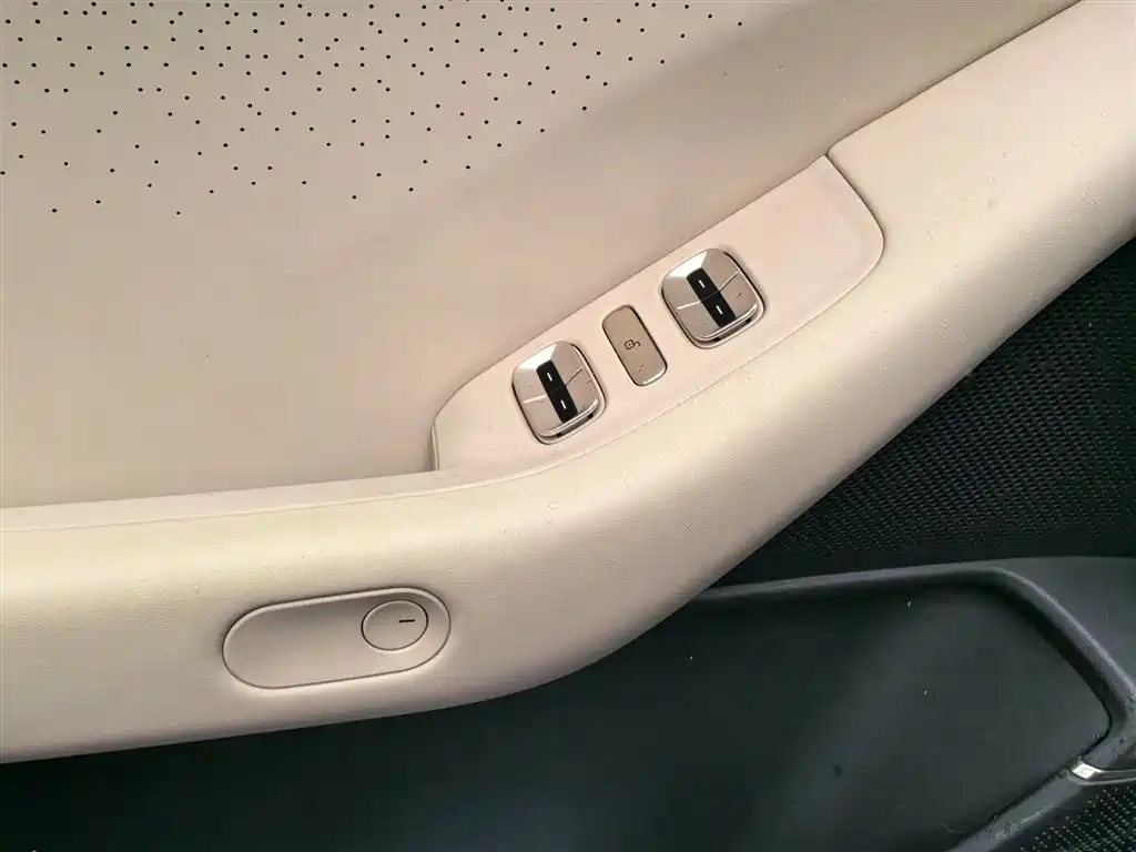 XPeng P7+ — миниатюра 11