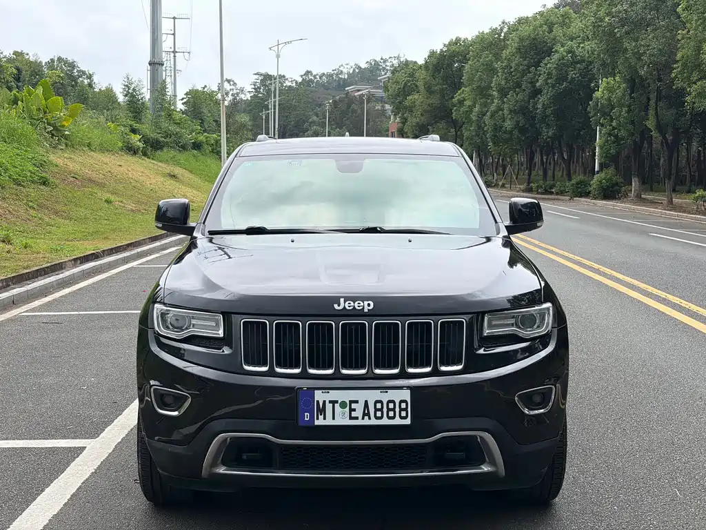 Jeep Grand Cherokee (Import) 3.0L Comfort Enjoy Navigation Edition, фото 2