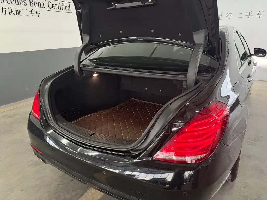 Mercedes-Benz S-Class — миниатюра 7