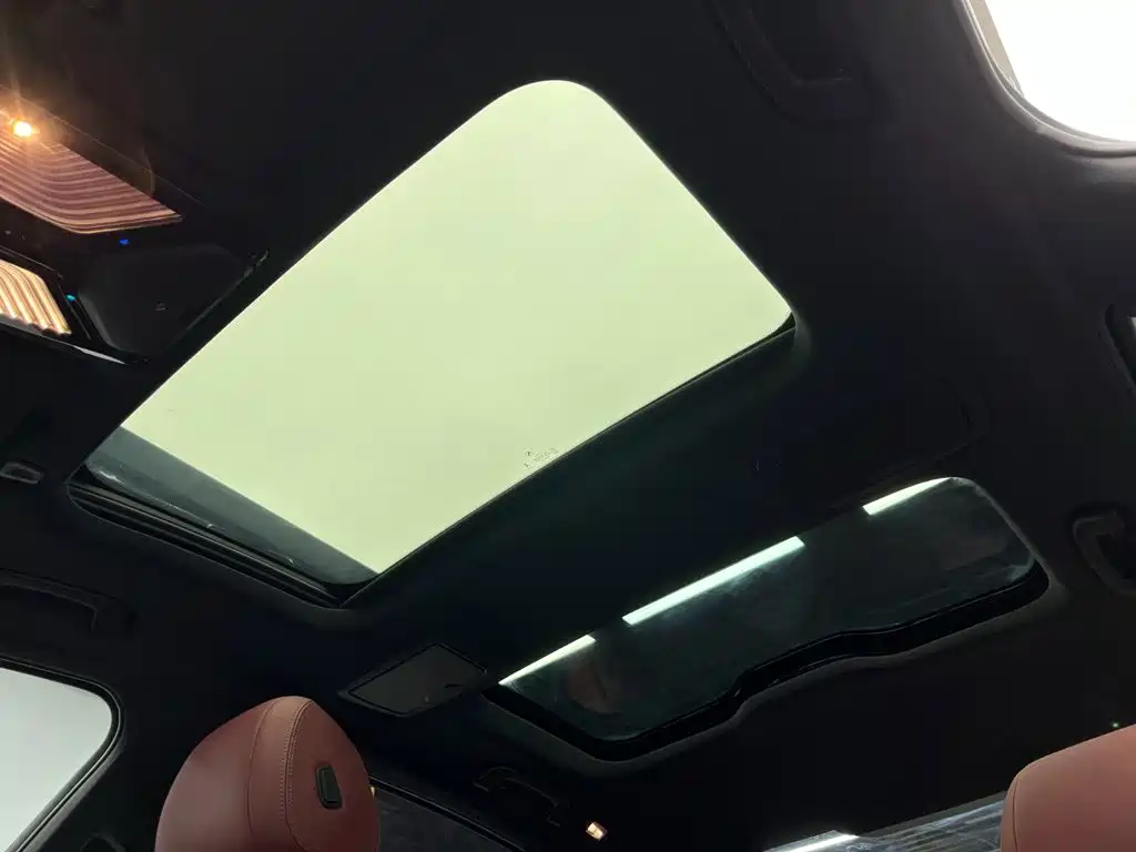 BMW 5 Series — миниатюра 15
