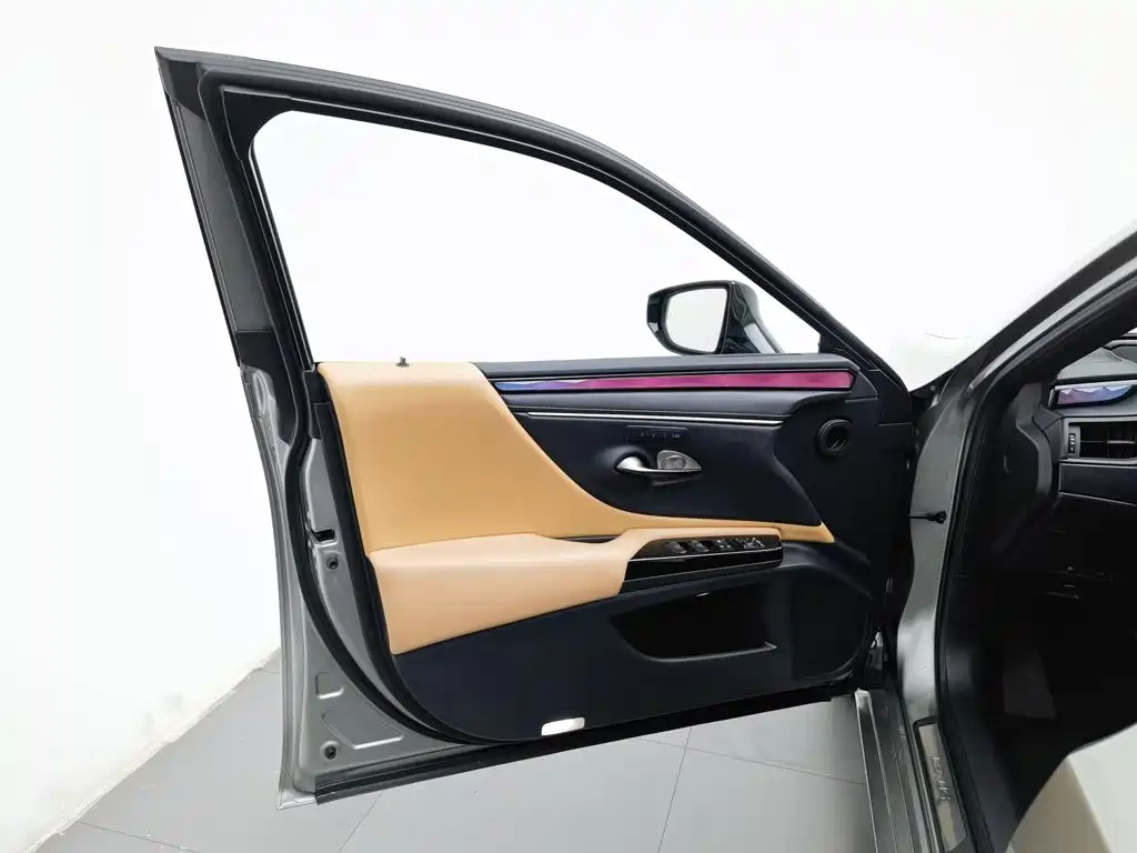 Lexus ES — миниатюра 8