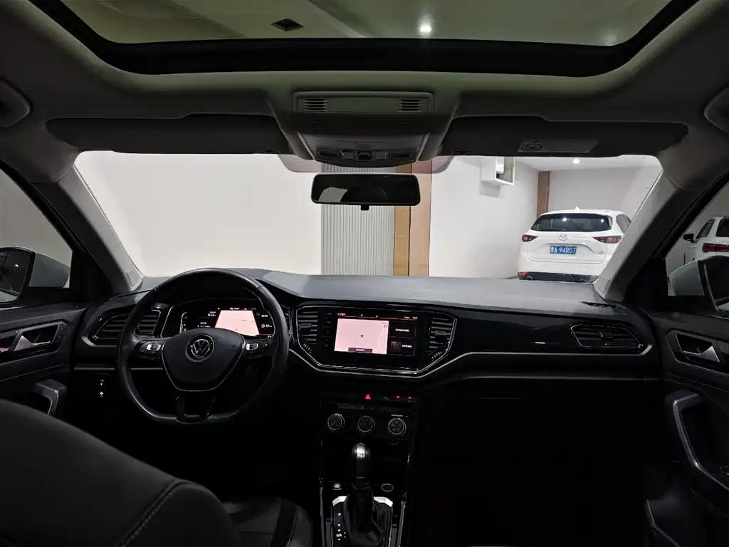 VOLKSWAGEN T ROC EXPLORING SONGS