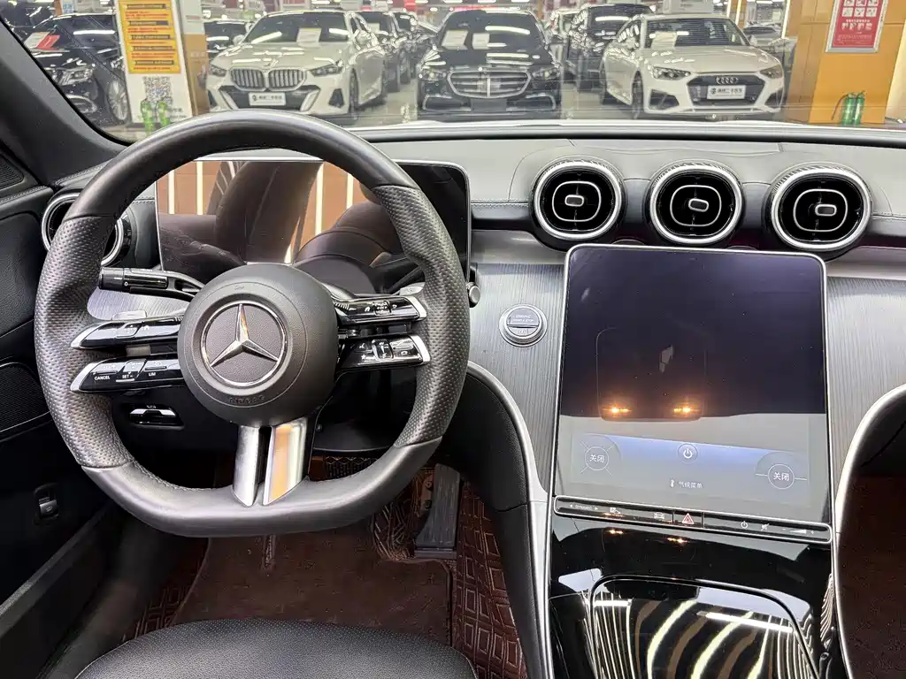 Mercedes-Benz C-Class — миниатюра 15