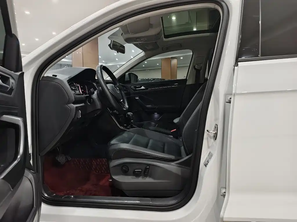 VOLKSWAGEN T ROC EXPLORING SONGS