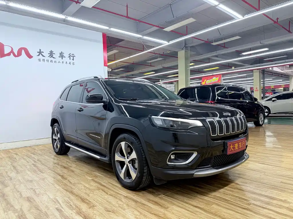 Jeep Cherokee — миниатюра 3