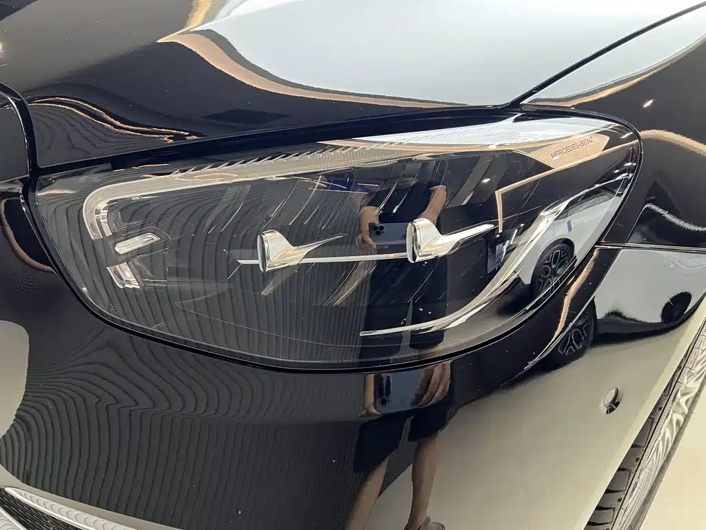 Mercedes-Benz E-Class — миниатюра 19