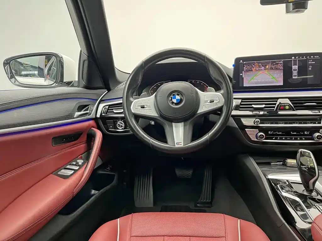 BMW 5 Series — миниатюра 16