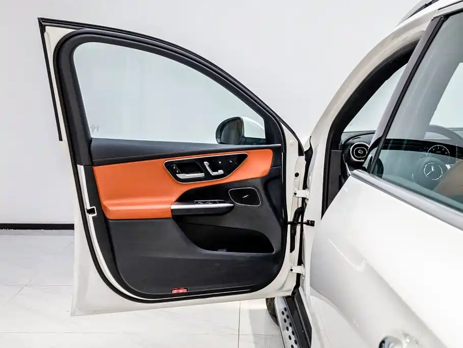 Mercedes-Benz GLC — миниатюра 8