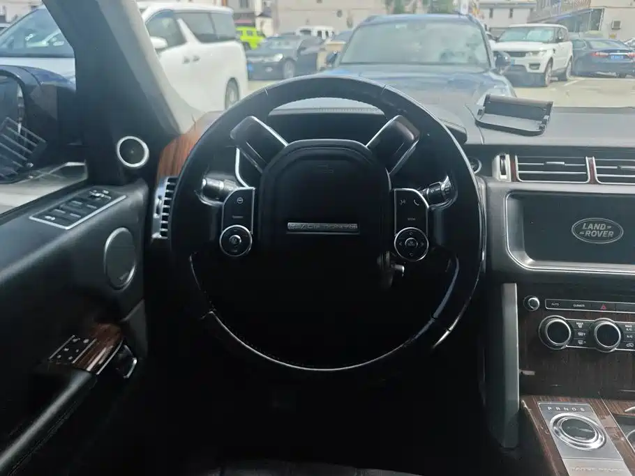 Land Rover Range Rover — миниатюра 15