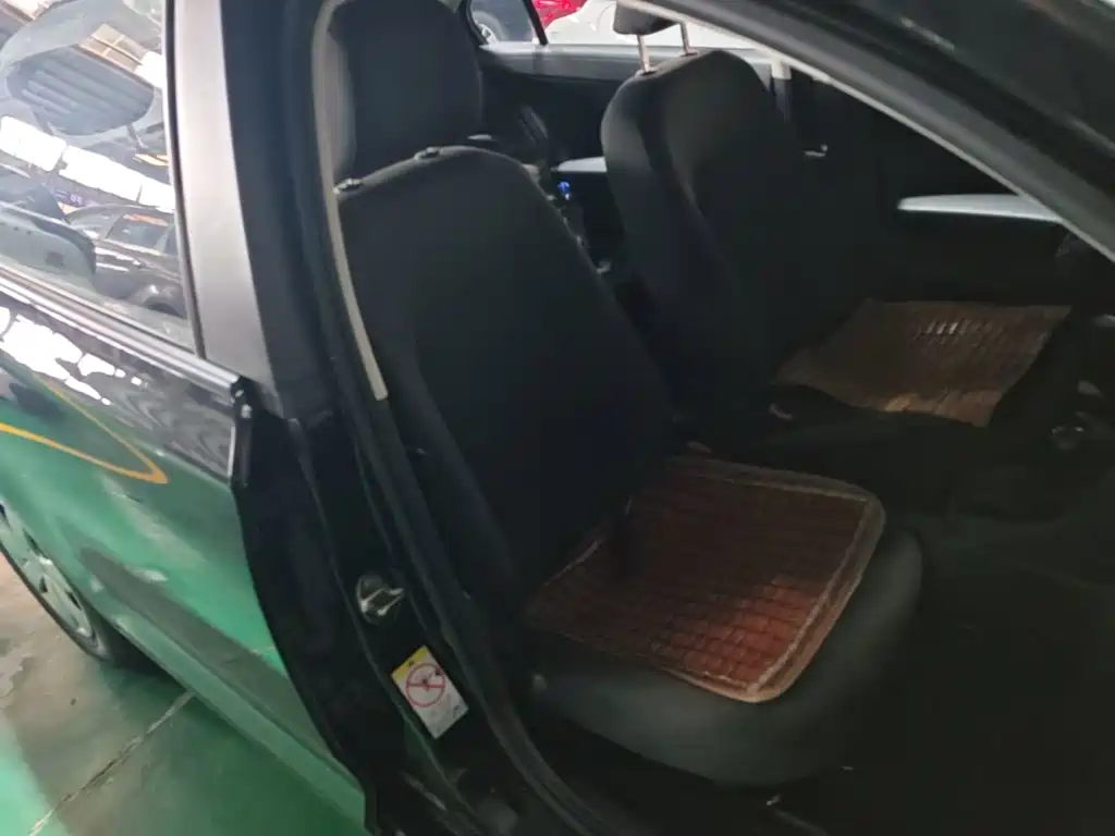 Volkswagen Santana — миниатюра 25