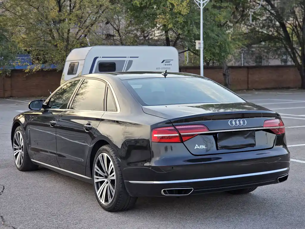 Audi A8 — миниатюра 4