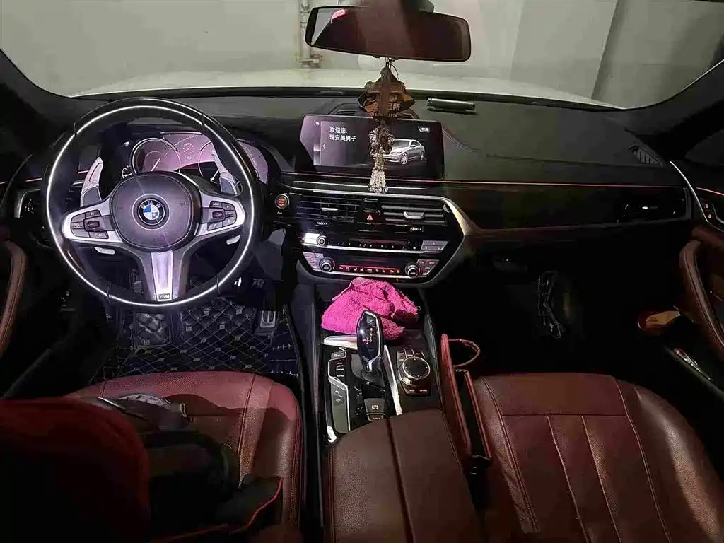 BMW 5 Series — миниатюра 6