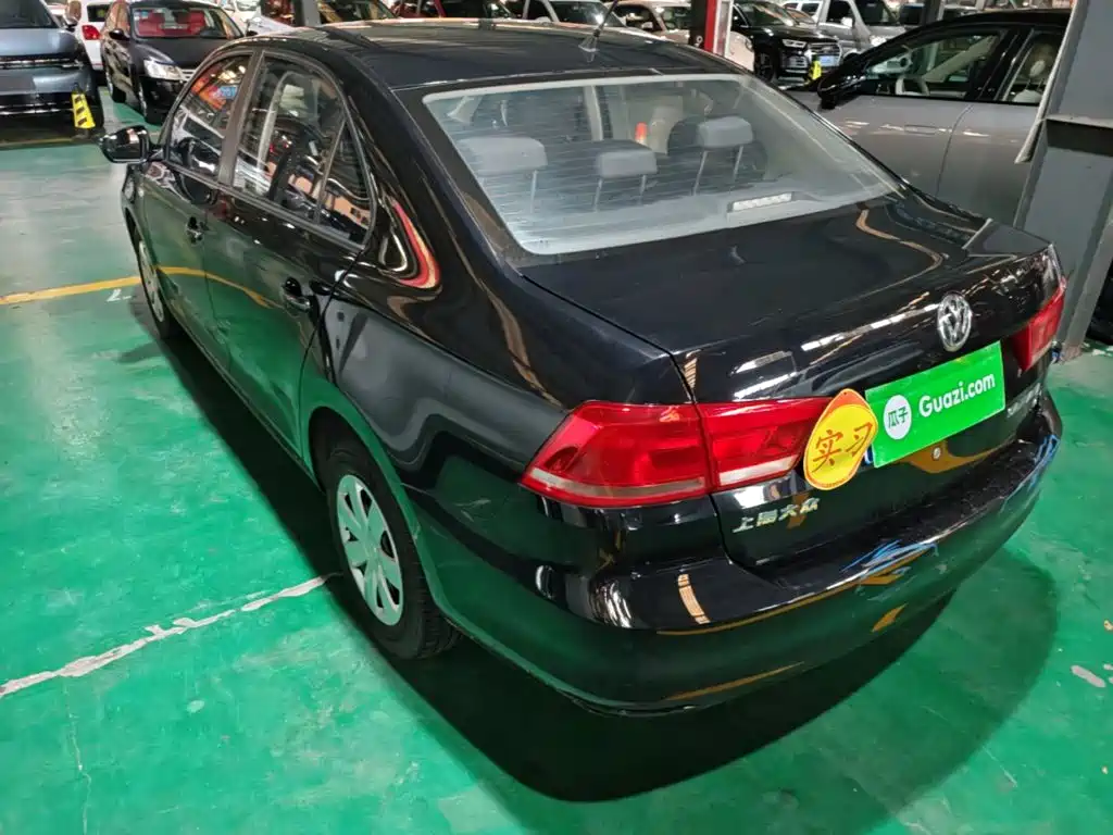Volkswagen Santana — миниатюра 5